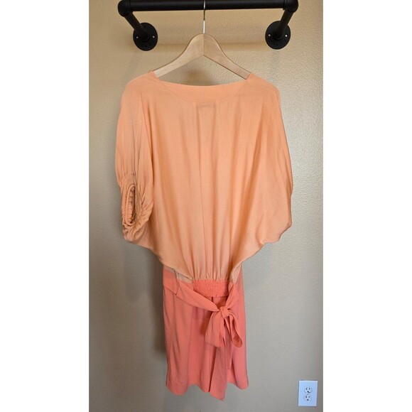 Diane Von Furstenberg mid length dress in peach / orange short sleeve size 4 - Picture 4 of 11